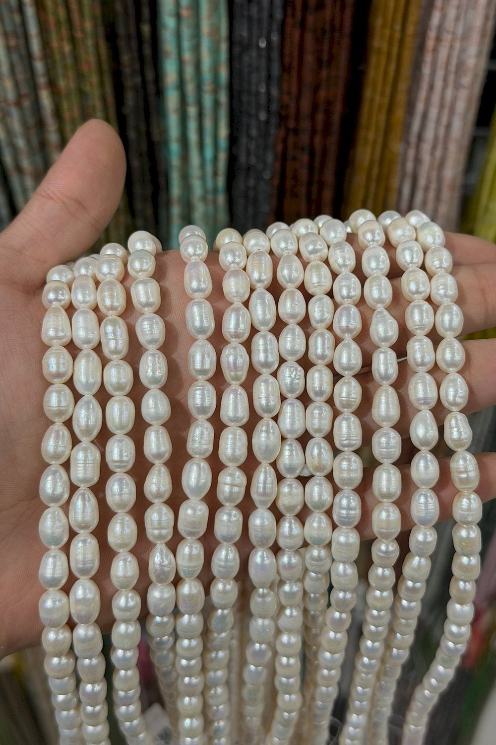 İnci Doğal Taş Beyaz Arpa Kesim 7x8mm Dizi