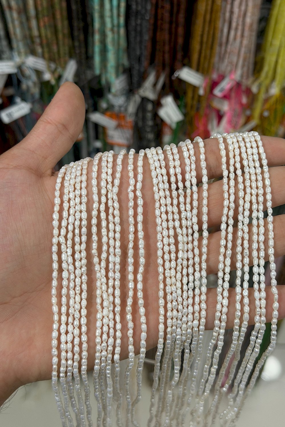 İnci Doğal Taş-Beyaz Arpa Amorf Kesim 2-3mm Dizi AB