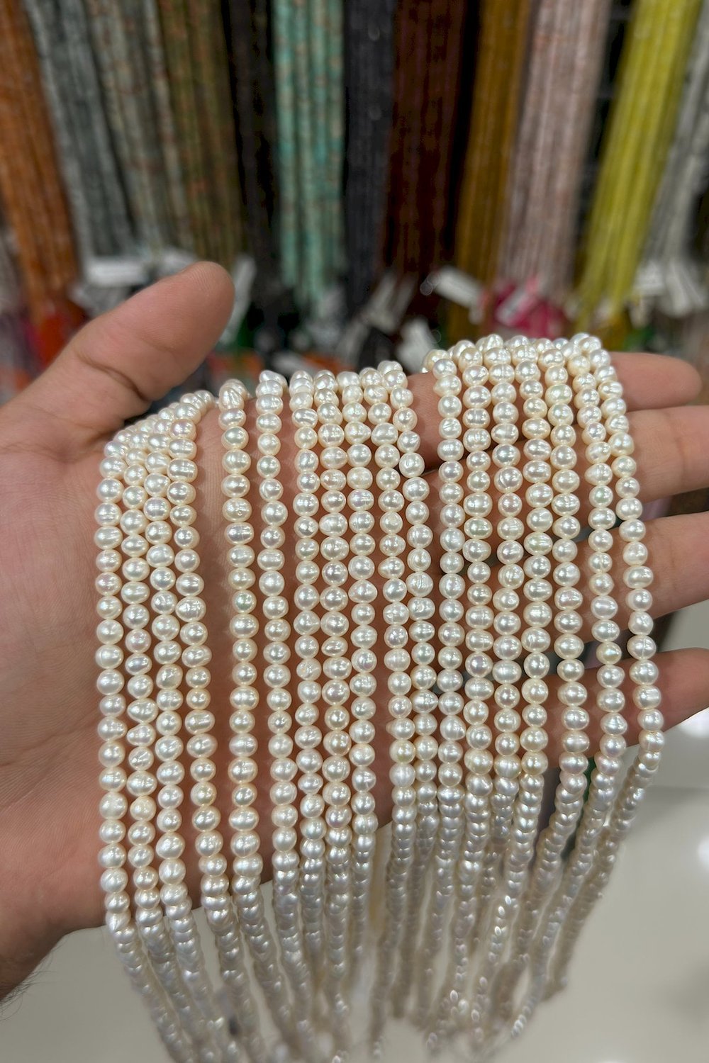 İnci Doğal Taş-Beyaz Küre Kesim 4-5mm Dizi AB