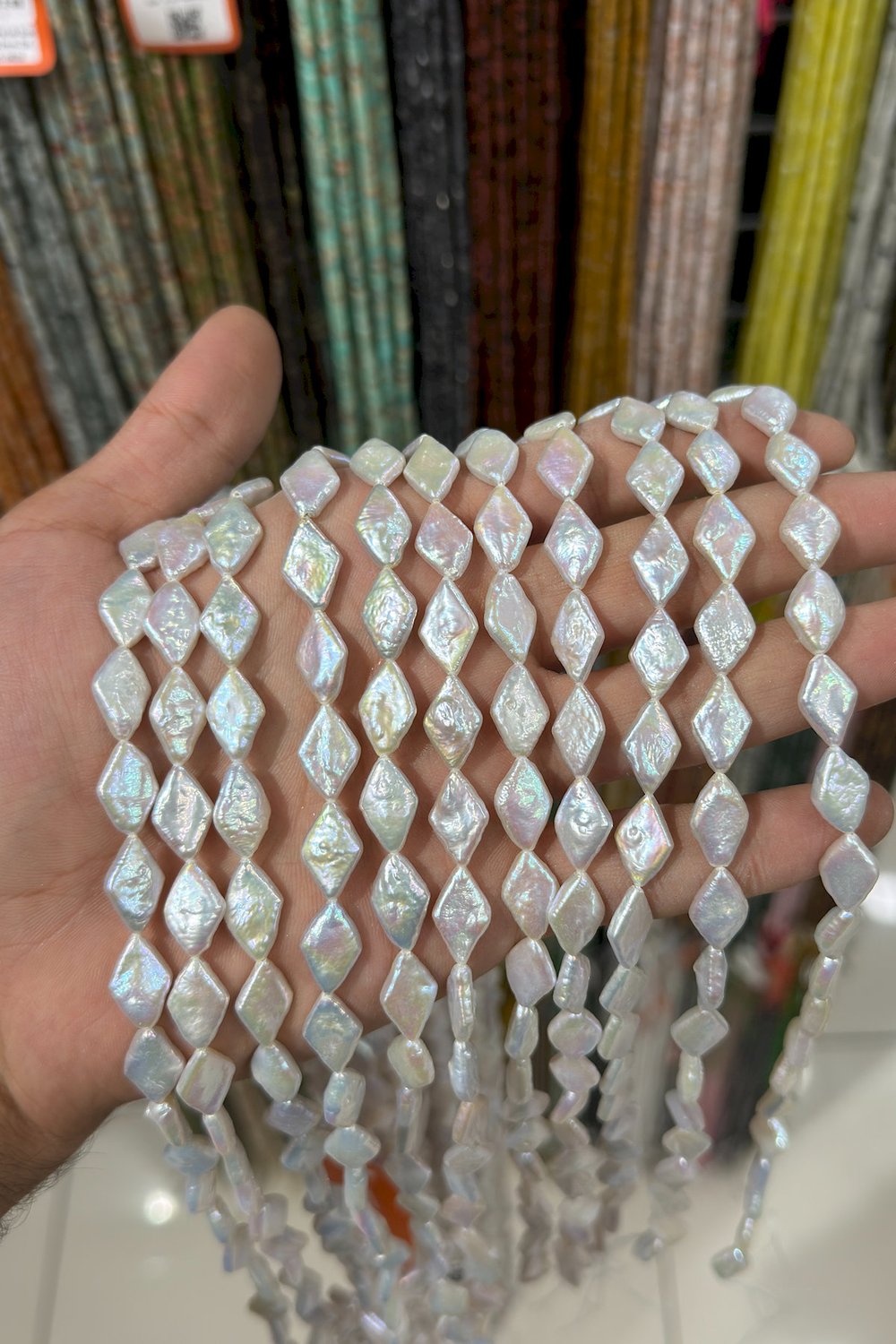 İnci Doğal Taş - Eşkenar Dörtgen Amorf Kesim 10-14mm Dizi