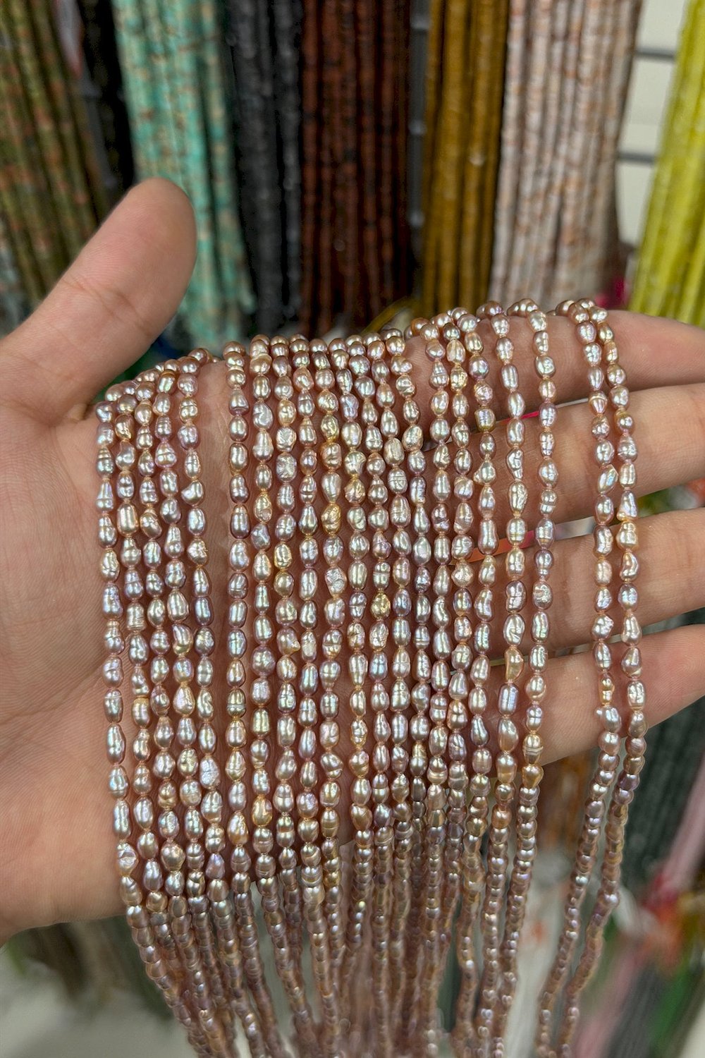 İnci Doğal Taş-Mor Arpa Amorf Kesim 3-4mm Dizi B