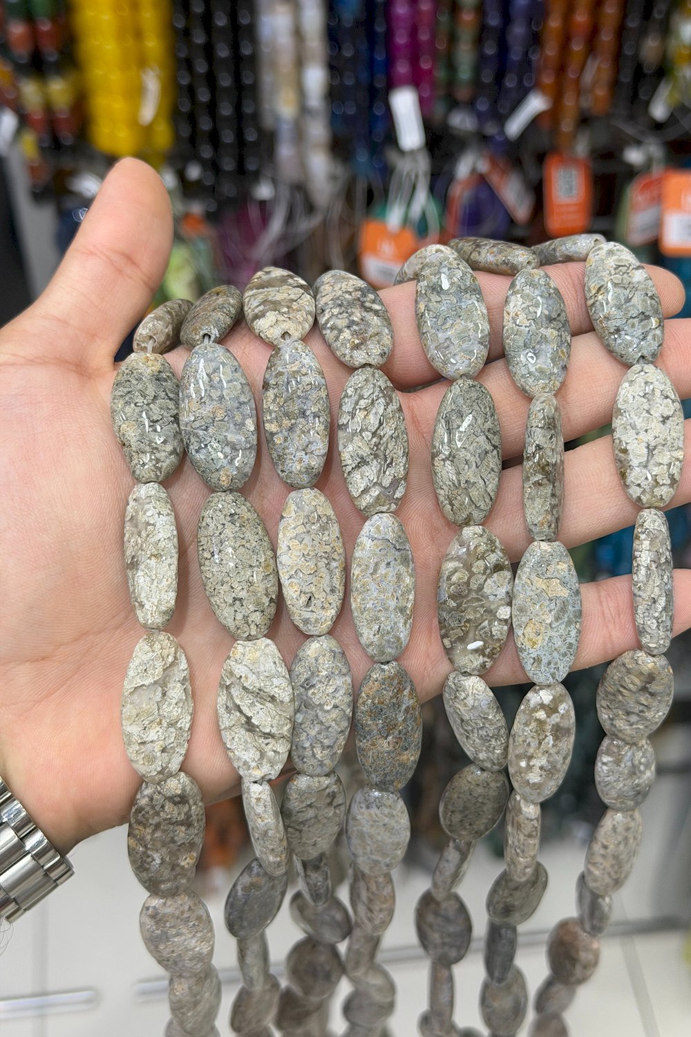 Jasper Doğal Taş Parlak Gri Oval Kesim 30x15mm Dizi