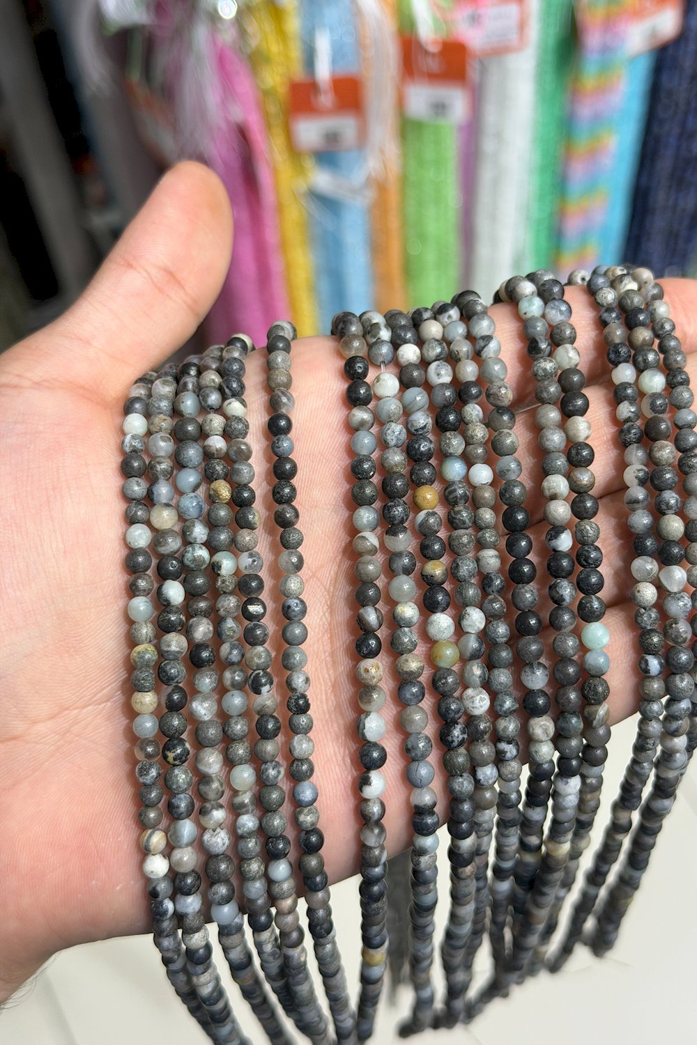 Jasper Taşı Küre Kesim Parlak Siyah 4mm Doğal Taş Dizi