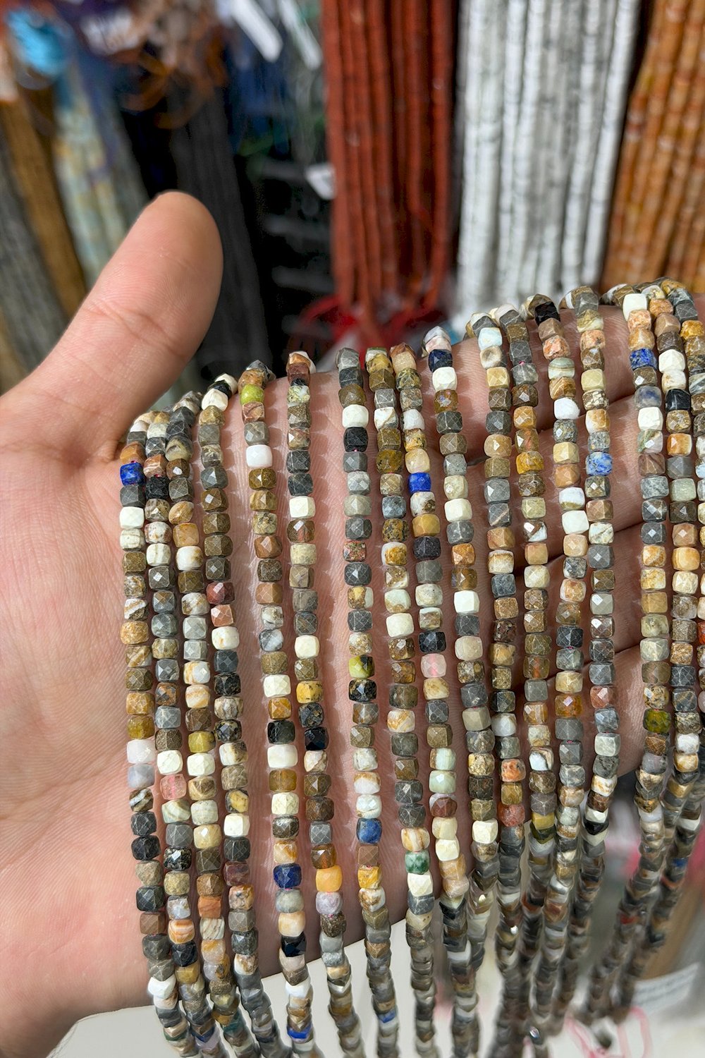 Karışık Faset Küp Kesim 4x4mm Doğal Taş Dizi