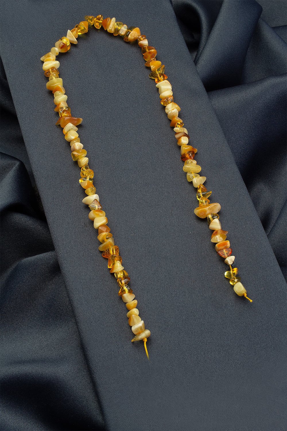 Kehribar Doğal Kırık Taş Parlak 5x8mm Dizi