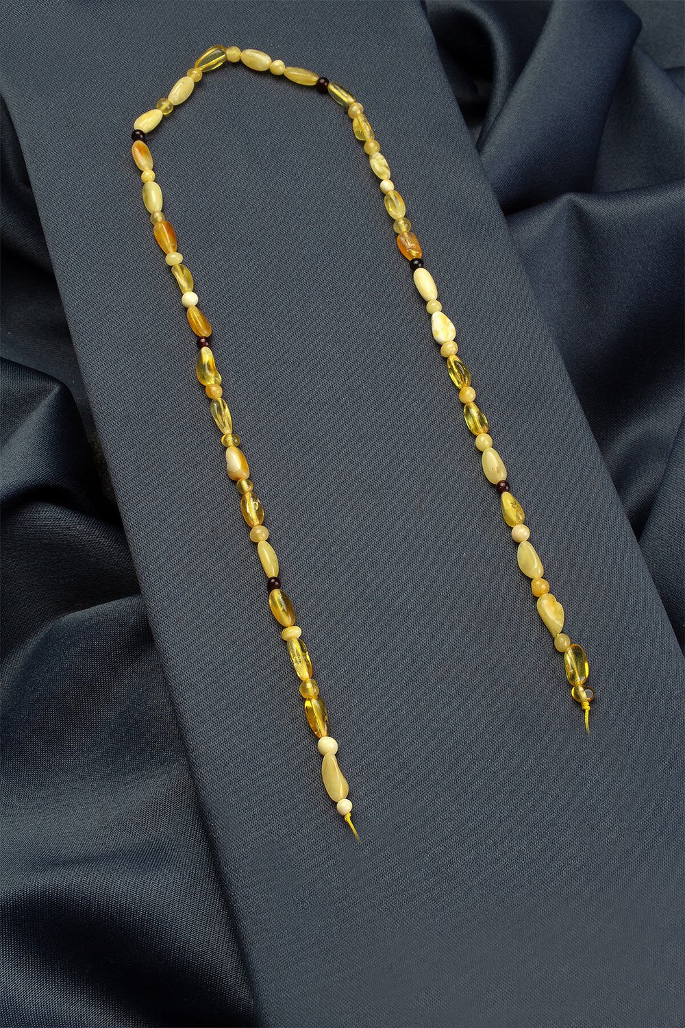 Kehribar Doğal Taş Parlak Amorf 4x6mm Kesim Dizi