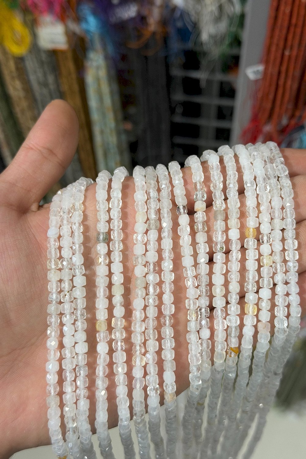 Kristal Kuvars Taşı Faset Küp Kesim 4x4mm Doğal Taş Dizi