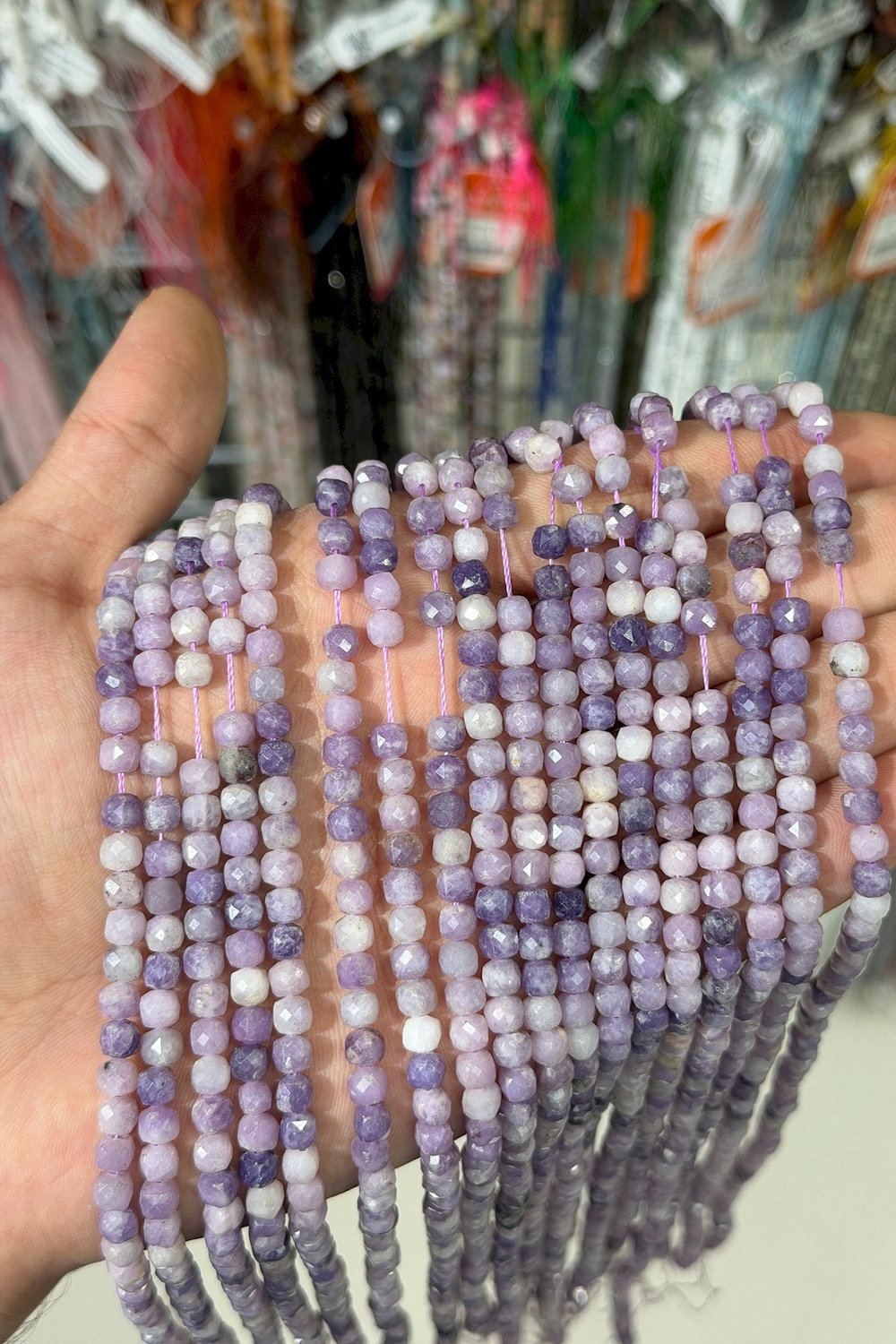 Kunzit Taşı Faset Küp Kesim 5x5mm Doğal Taş Dizi