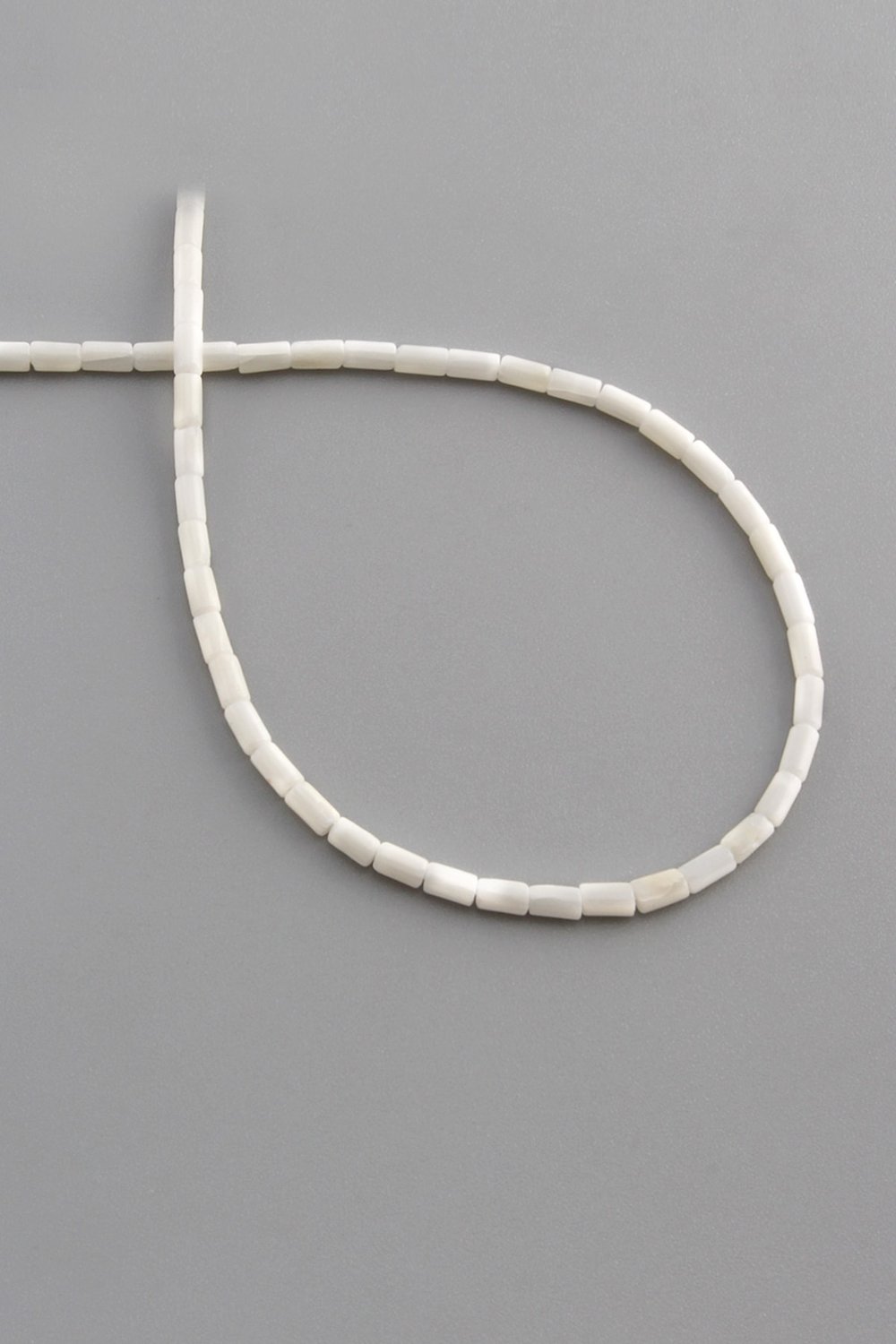 Mercan Taşı Silindir Kesim Parlak Beyaz 2x4mm Doğal Taş Dizi [AA]