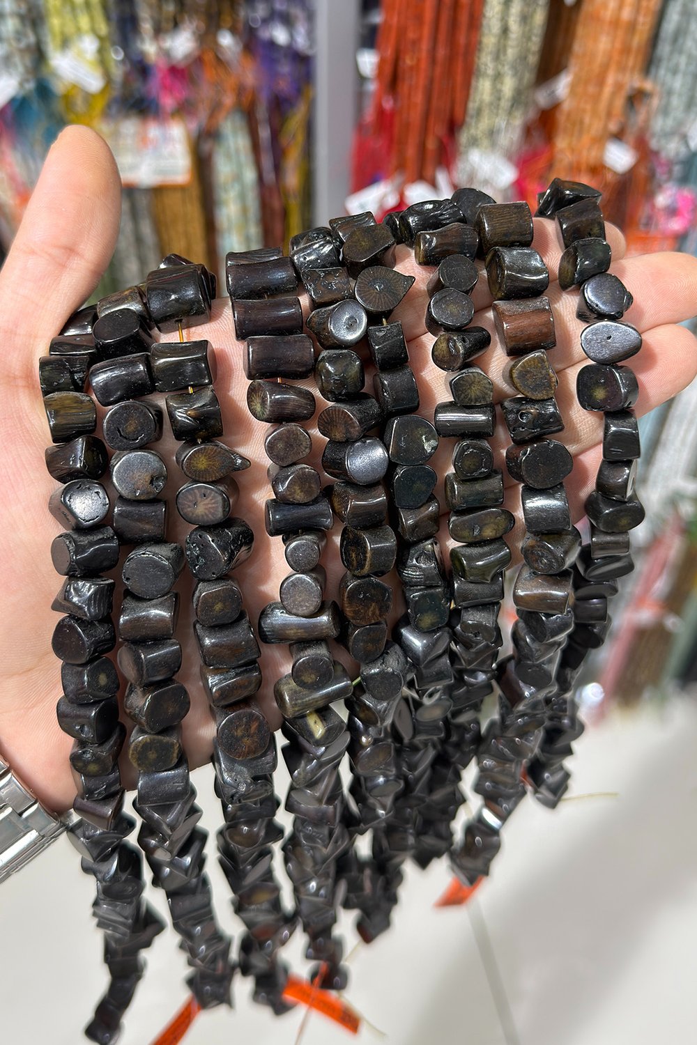 Mercan Doğal Taş Parlak Siyah Yassı Amorf 9x11mm Dizi