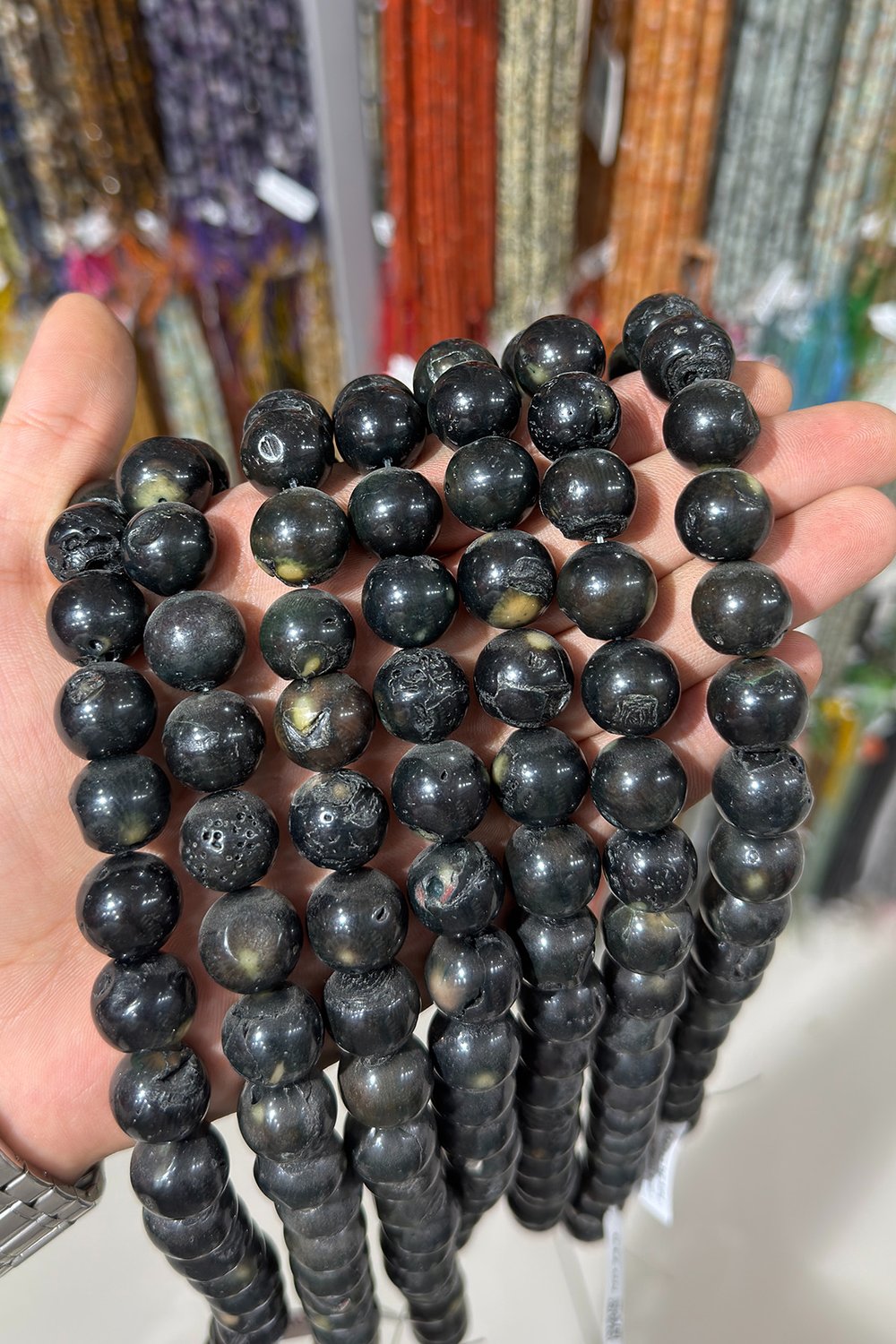 Mercan Taşı Küre Kesim Parlak Siyah 16mm Doğal Taş Dizi