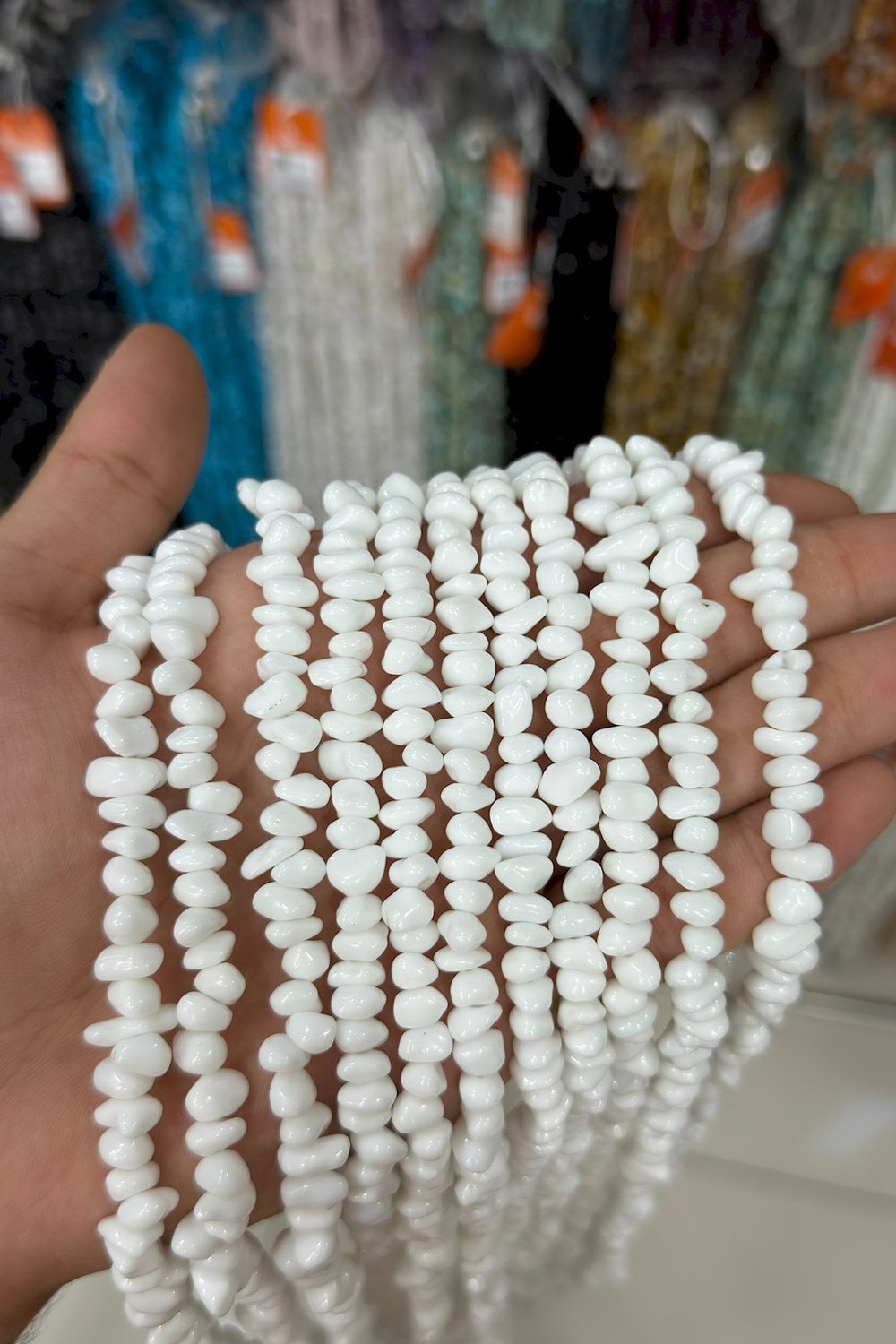 Oniks Kırık Taş Orta Boy Parlak Beyaz 5x8mm Doğal Taş Dizi