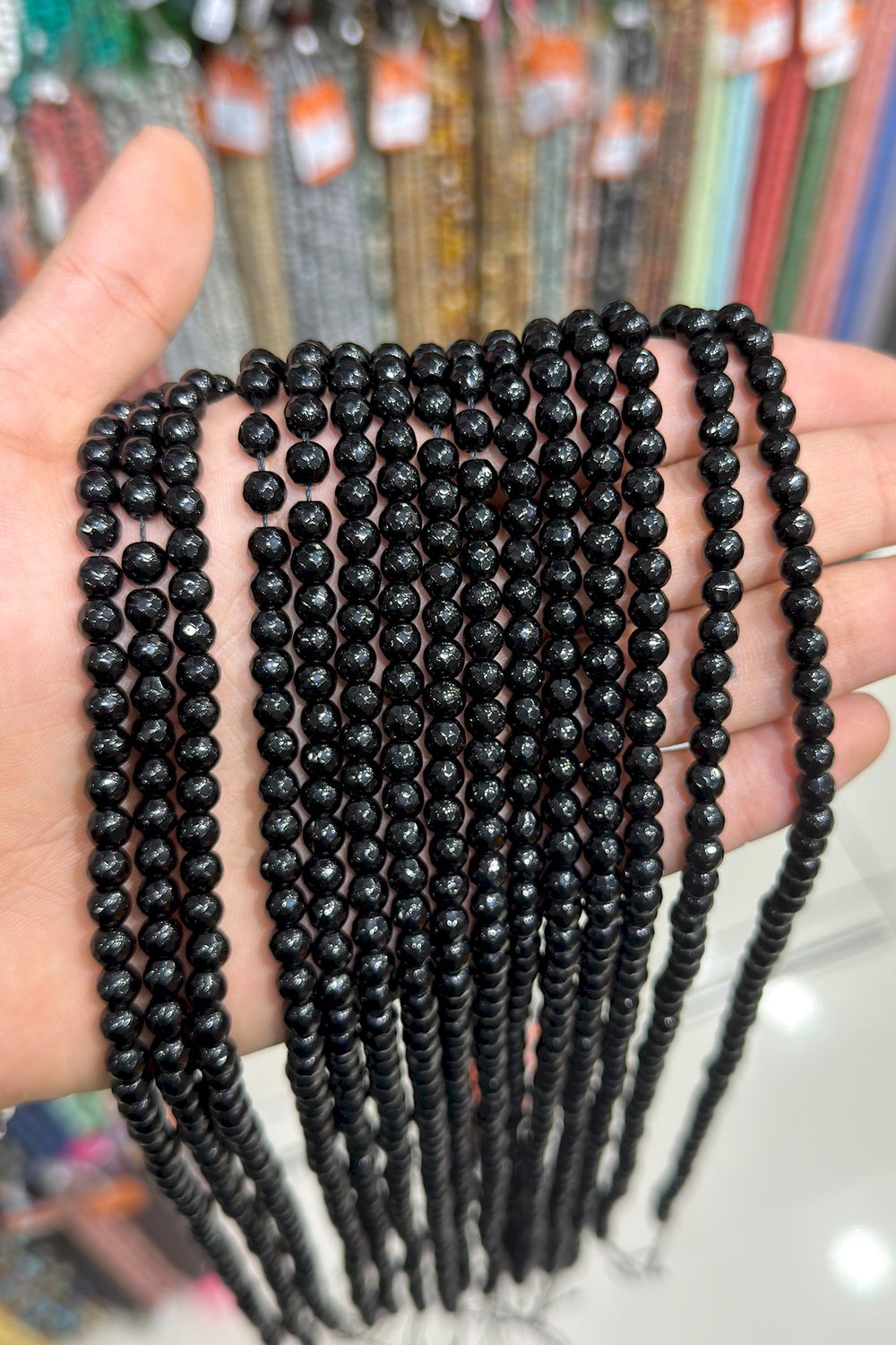 Oniks Taşı Küre Faset Kesim Parlak 6mm Doğal Taş Dizi