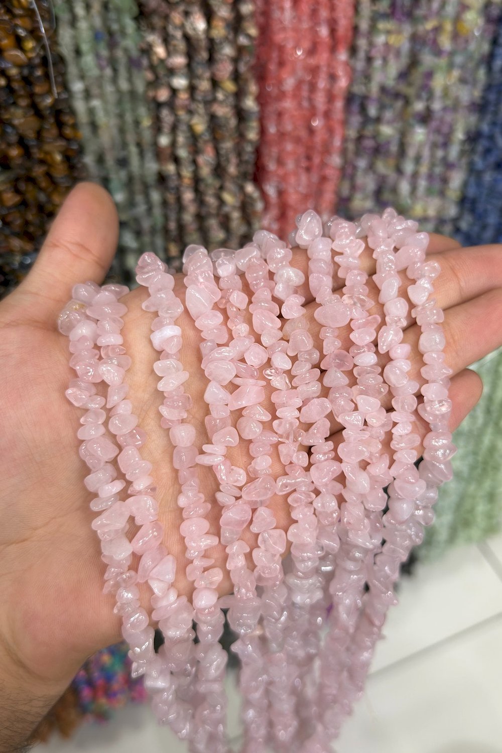 Pembe Kuvars Kırık Taş Orta Boy Parlak 5x8mm Doğal Taş Dizi