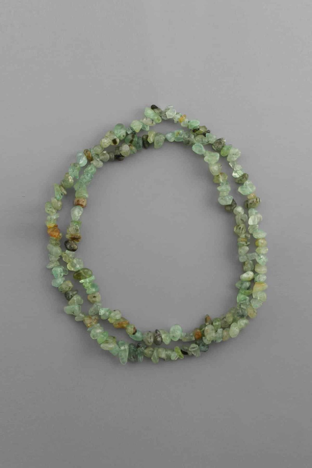 Prehnit Kırık Taş Orta Boy Parlak 5x8mm Doğal Taş Dizi