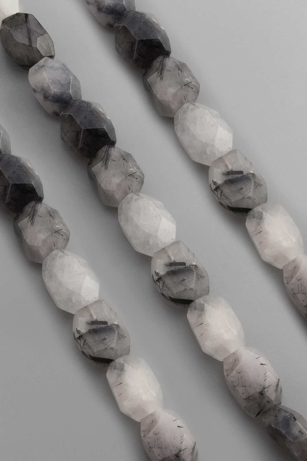 Rutil Kuvars Taşı Amorf Kesim 15x20mm Doğal Taş Dizi