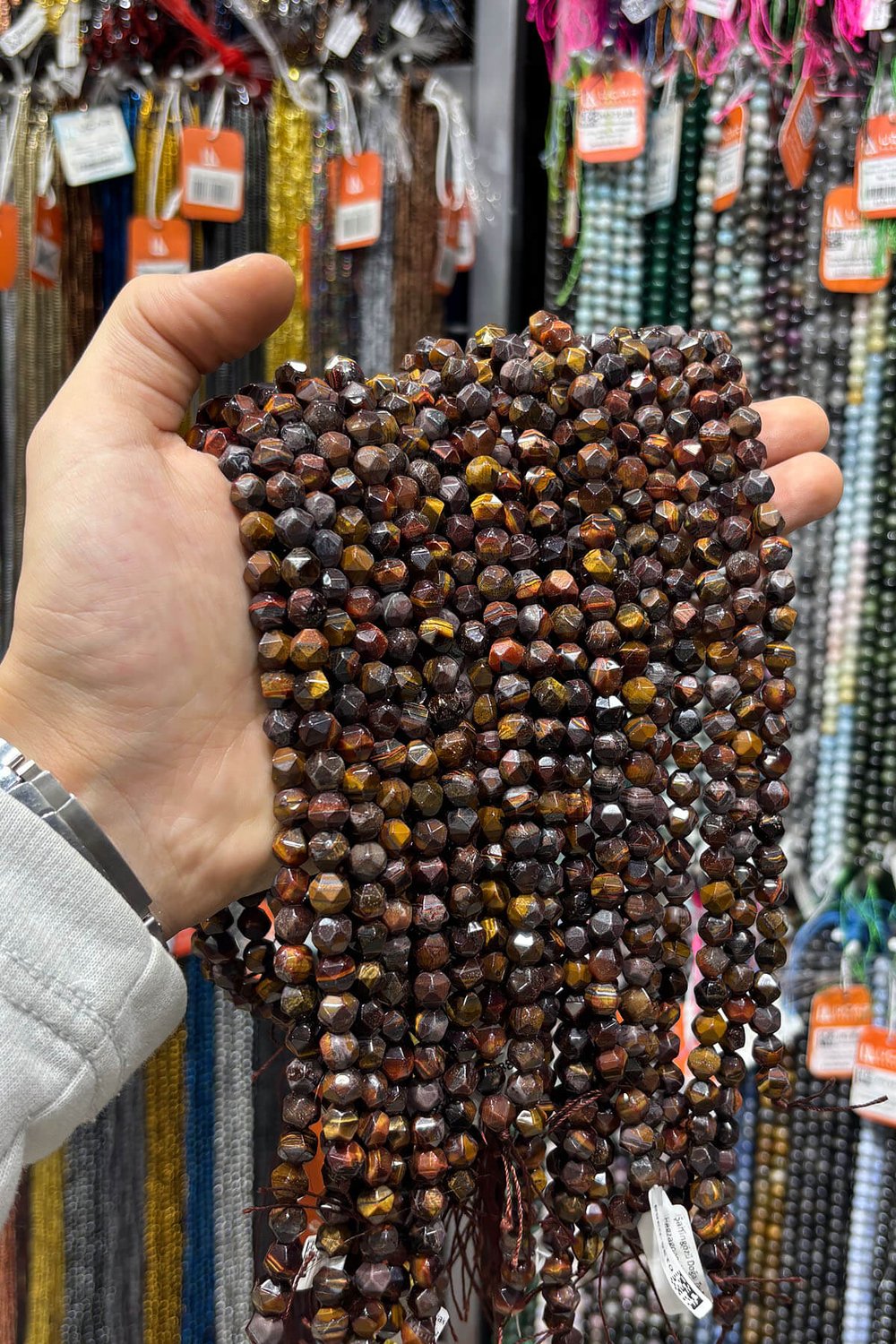 Şahin Gözü Taşı Hegzagonal Kesim Parlak 8mm Doğal Taş Dizi