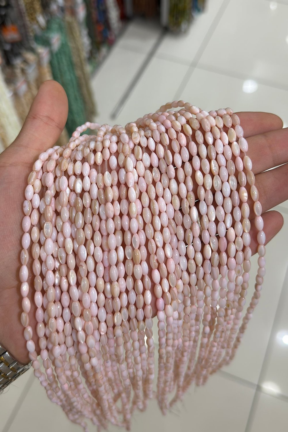 Sedef Taşı Arpa Kesim Beyaz 4x8mm Doğal Taş Dizi