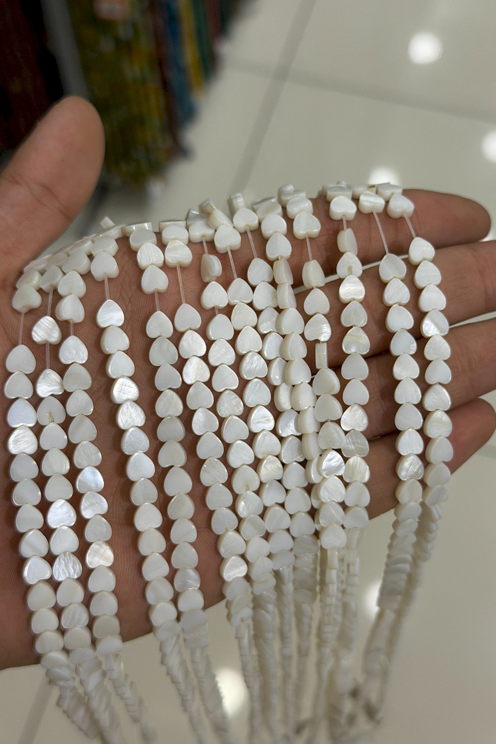 Sedef Taşı Kalp Kesim Parlak Beyaz 6x3mm Doğal Taş Dizi [AA]