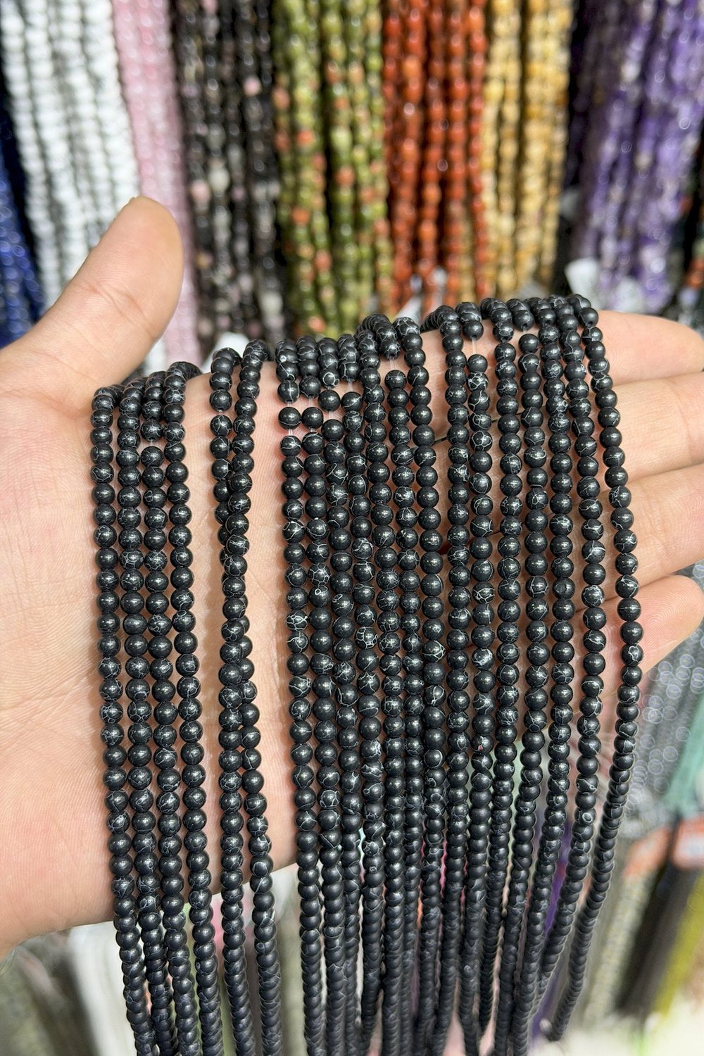 Sıkma Havlit Taşı Küre Kesim Parlak Siyah 4mm Doğal Taş Dizi