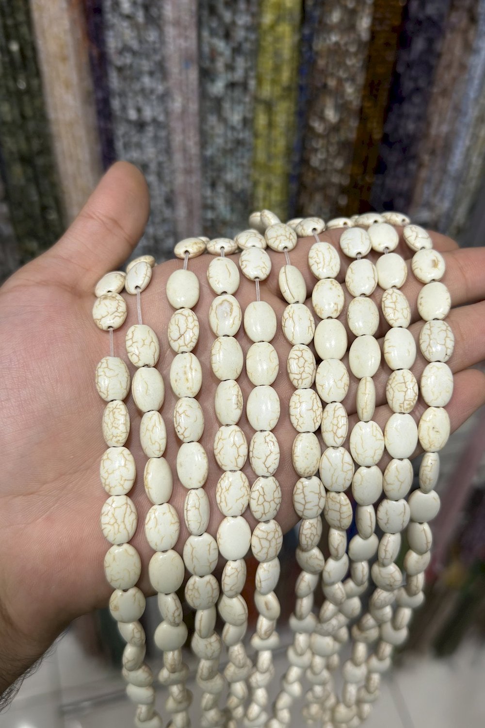 Sıkma Turkuaz Oval Kesim Beyaz 10x13mm Doğal Taş Dizi
