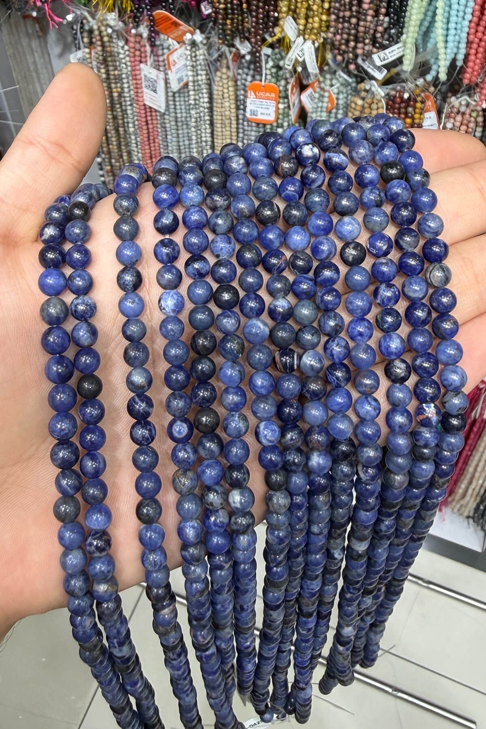 Sodalit Taşı Küre Kesim Parlak 6mm Doğal Taş Dizi