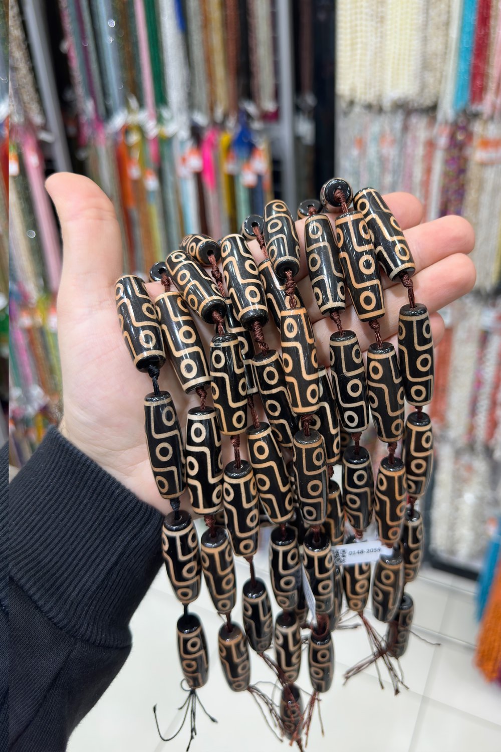 Tibet Akik Taşı Silindir Kesim Parlak Siyah Turuncu 14x40mm Doğal Taş Dizi