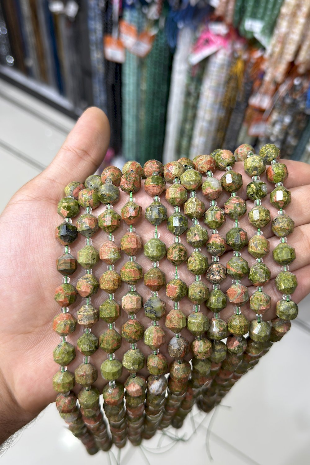 Unakit Taşı Hegzagonal Kesim Parlak 10mm Doğal Taş Dizi [AA]