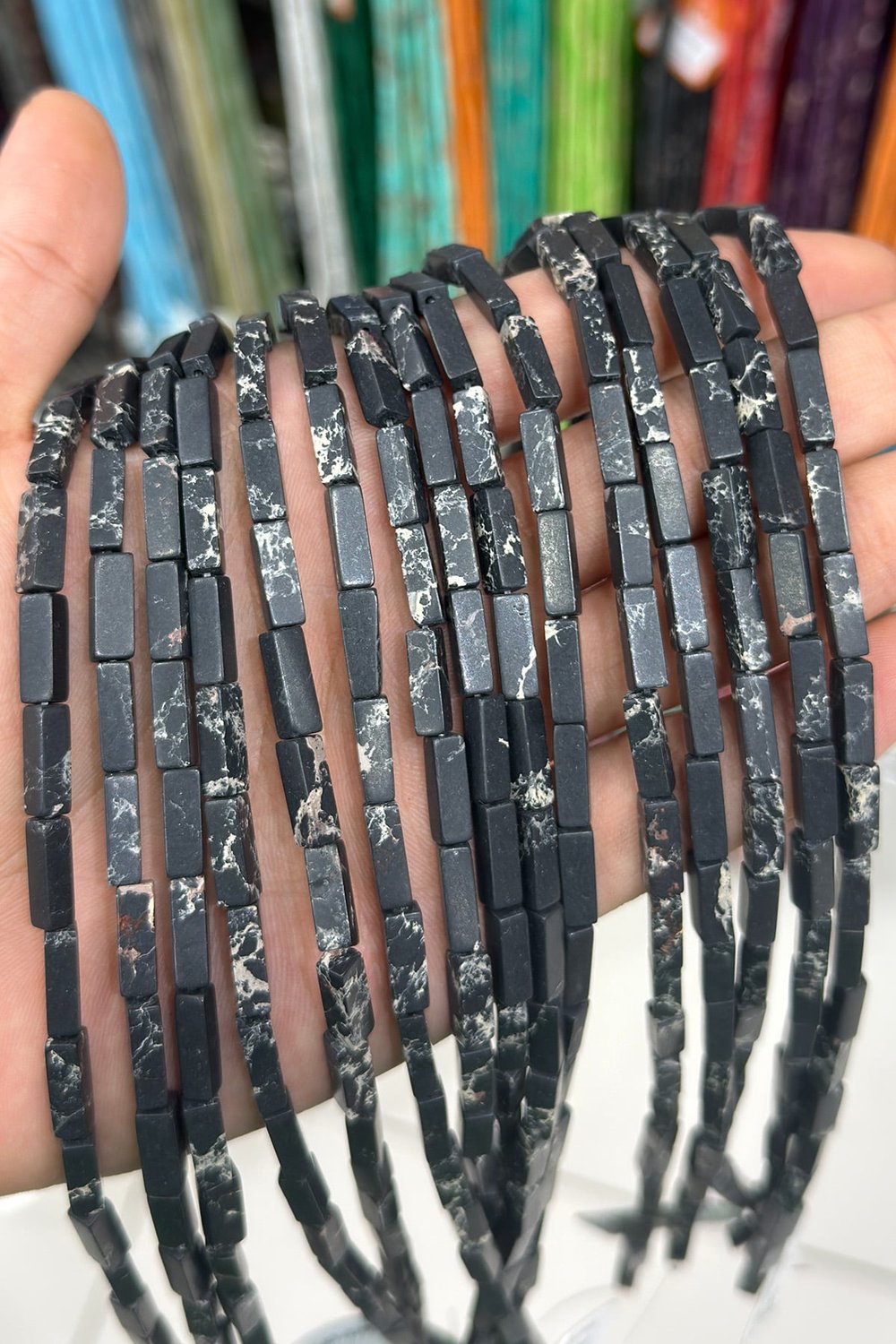 Varisit Taşı Dikdörtgen Kesim Parlak Siyah 4x13mm Doğal Taş Dizi [AA]