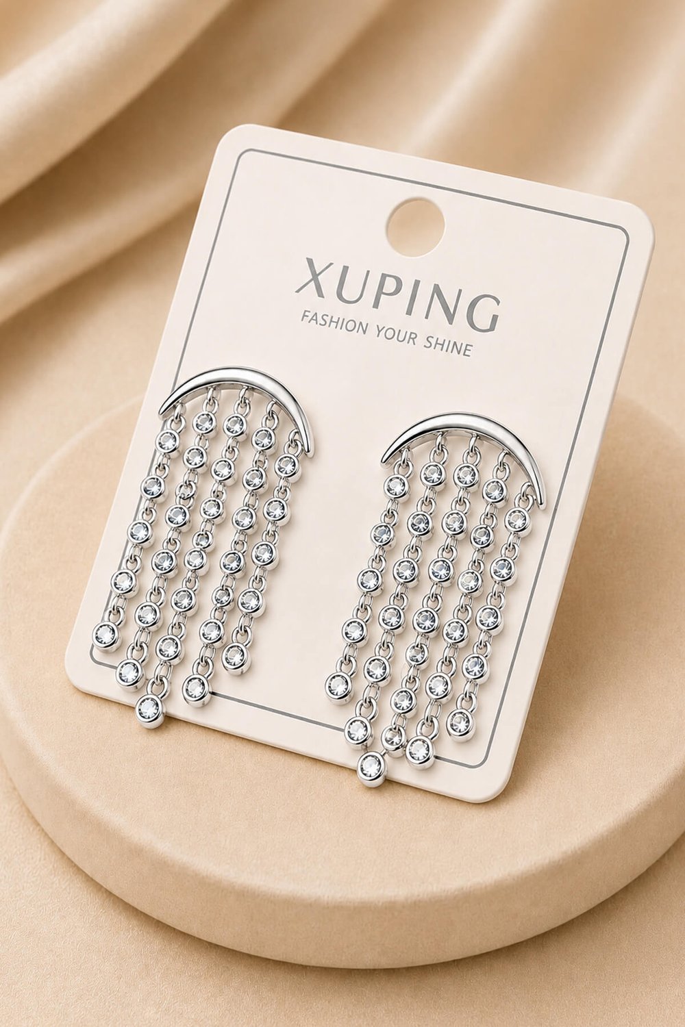 Xuping Zincir Püsküllü Taşlı Gümüş Renk Küpe