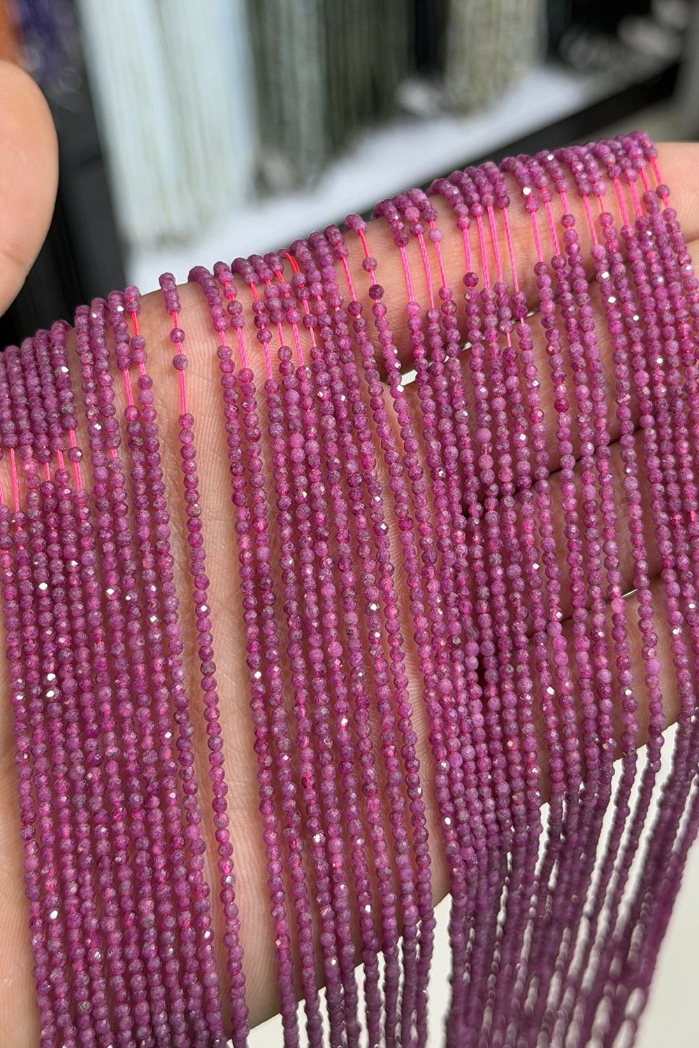 Yakut Taşı Küre Kristal Kesim Parlak 2mm Doğal Taş Dizi [AA]