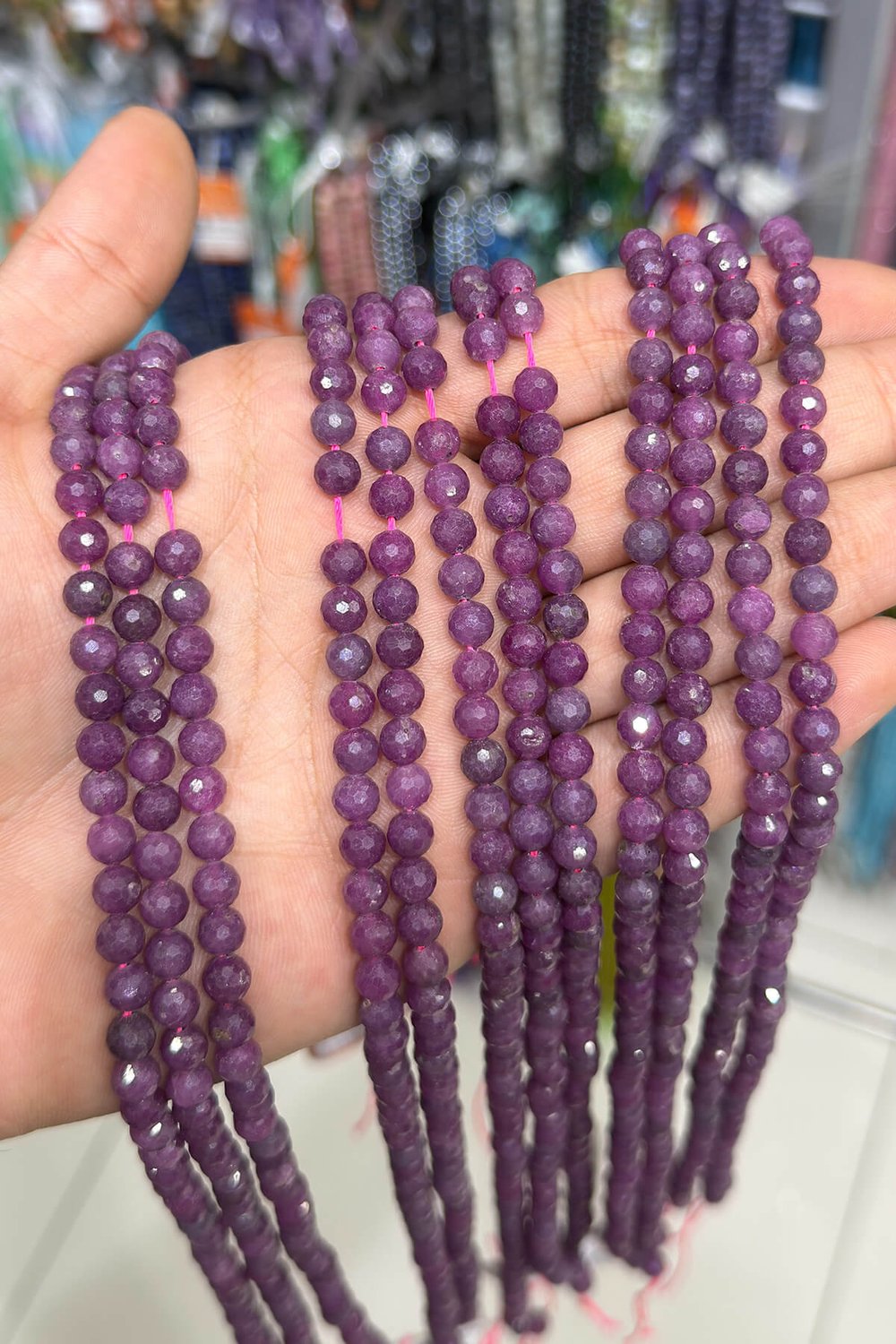 Yakut Taşı Küre Kristal Kesim Parlak 6mm Doğal Taş Dizi