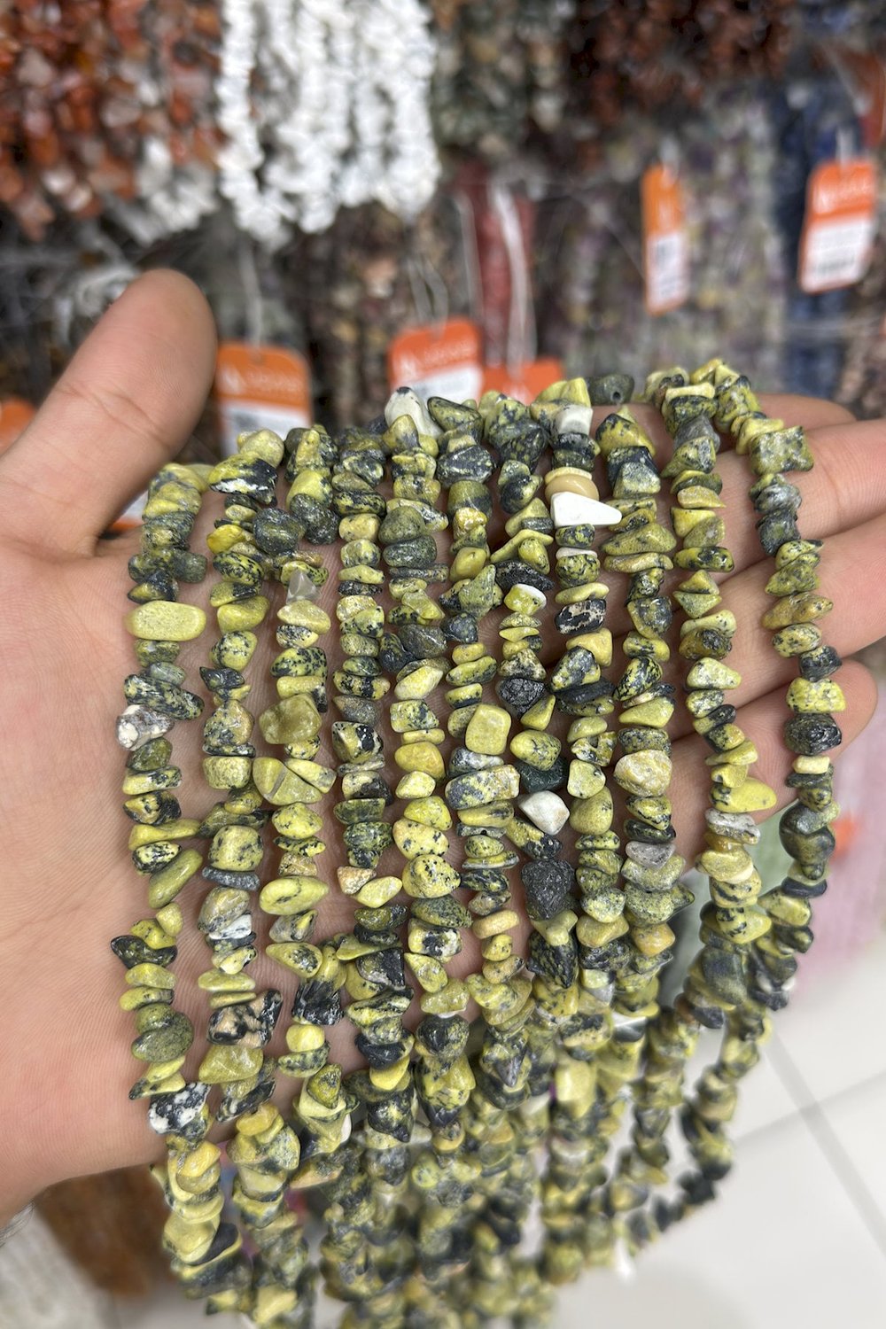 Yeşim Kırık Taş Orta Boy 5x8mm Doğal Taş Dizi