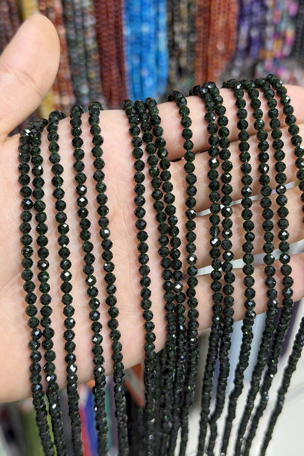 Yıldız Taşı Küre Küre Kristal Kesim Parlak Lacivert 4mm Doğal Taş Dizi