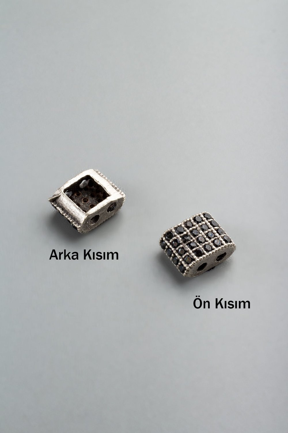 Zirkon Antik Gümüş Bombeli Kare Çift Delik Aparat 7x6mm