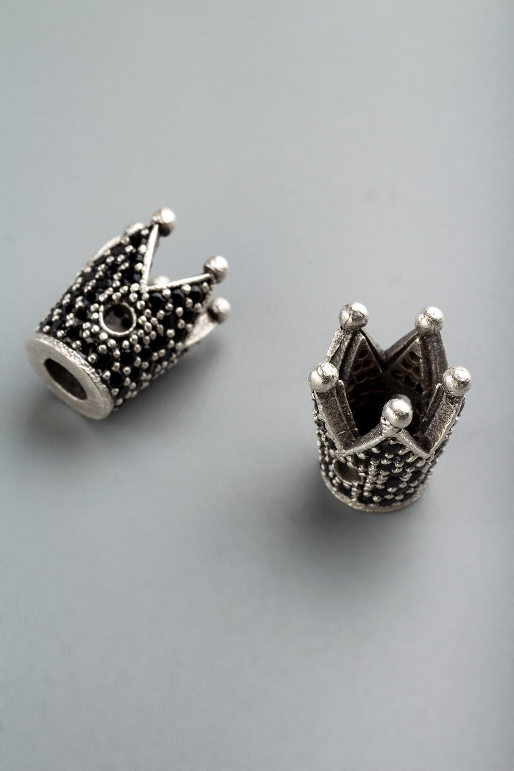 Zirkon Antik Gümüş Kral Tacı Tek Delik Aparat 8x13mm