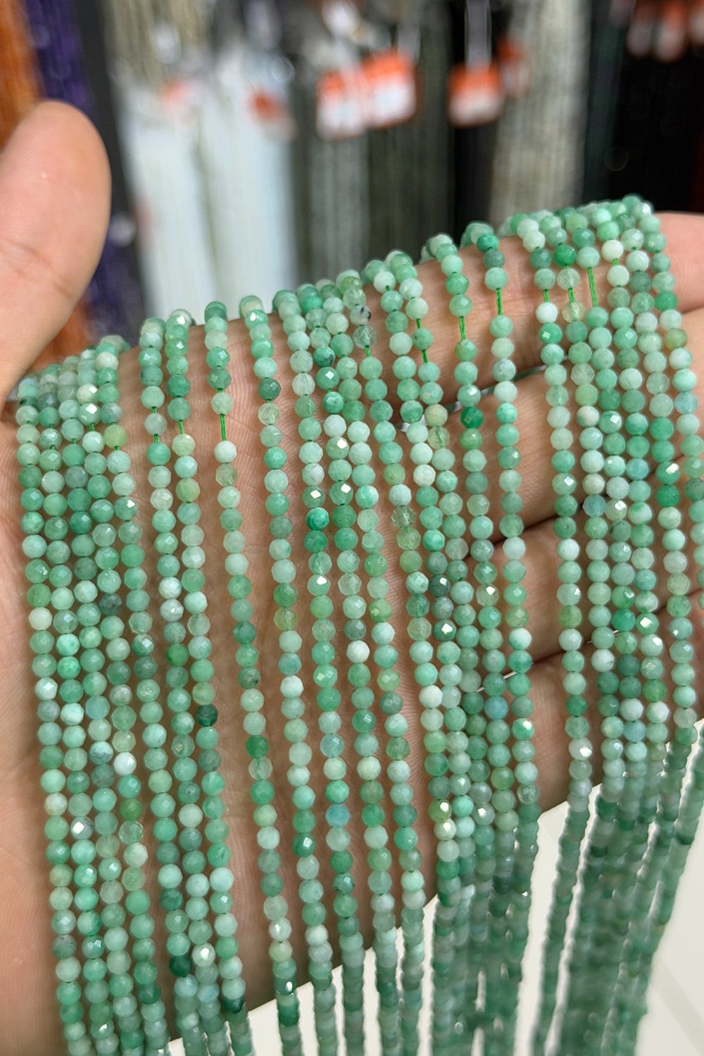 Zümrüt Taşı Küre Kristal Kesim Parlak 3mm Doğal Taş Dizi