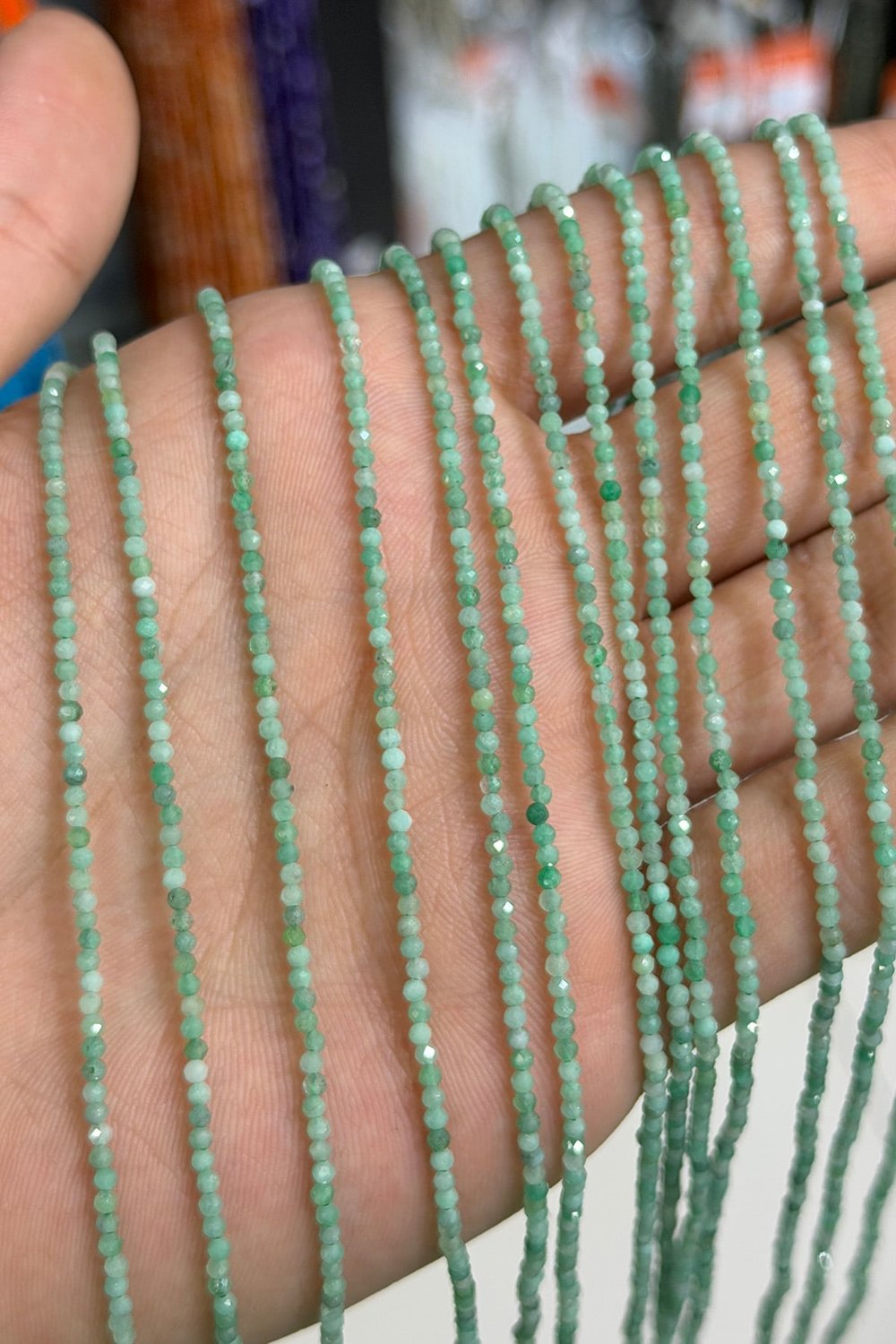 Zümrüt Taşı Küre Kristal Kesim Parlak 2mm Doğal Taş Dizi