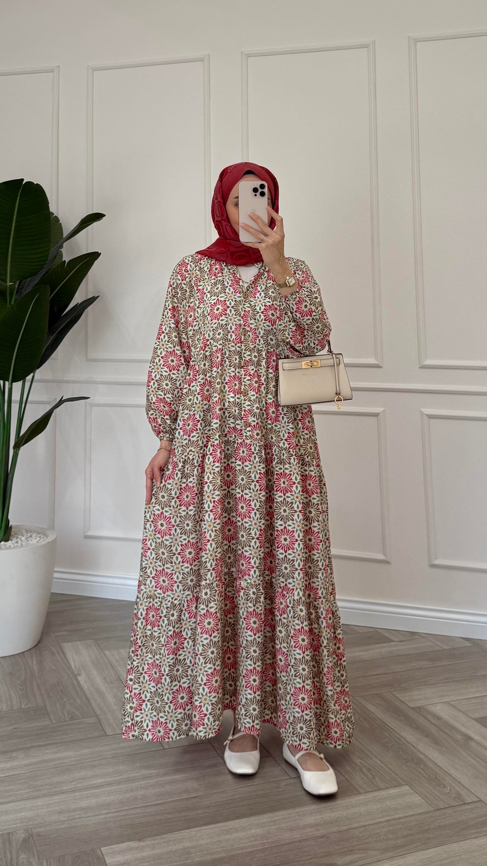 Lisa Elbise Pembe