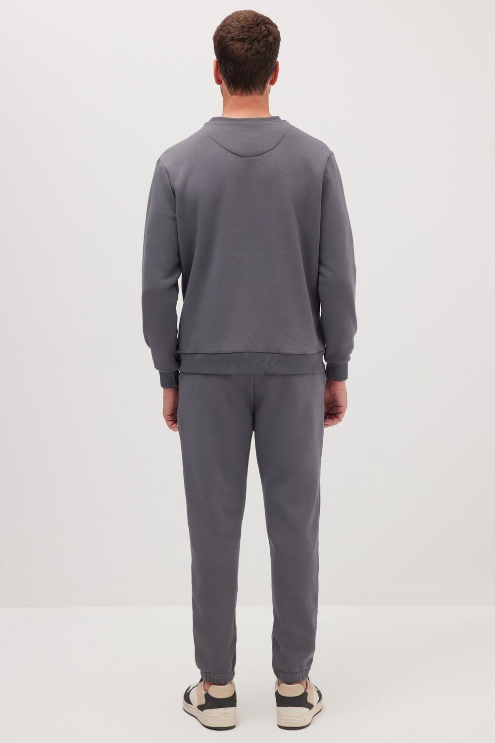 RELAX FIT EMBROIDERED SWEATSHIRT TRACKSUIT ONL