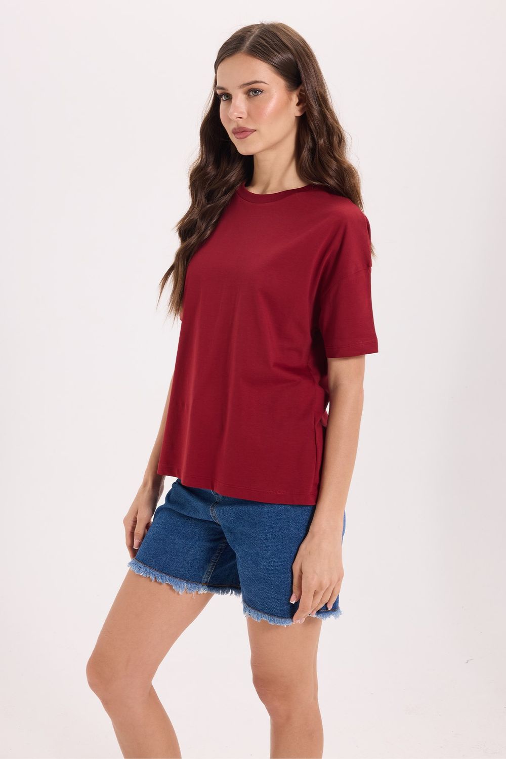 Kadın Relax Fit Rahat Kesim %100 Pamuk Bisiklet Yaka Bordo Tişört