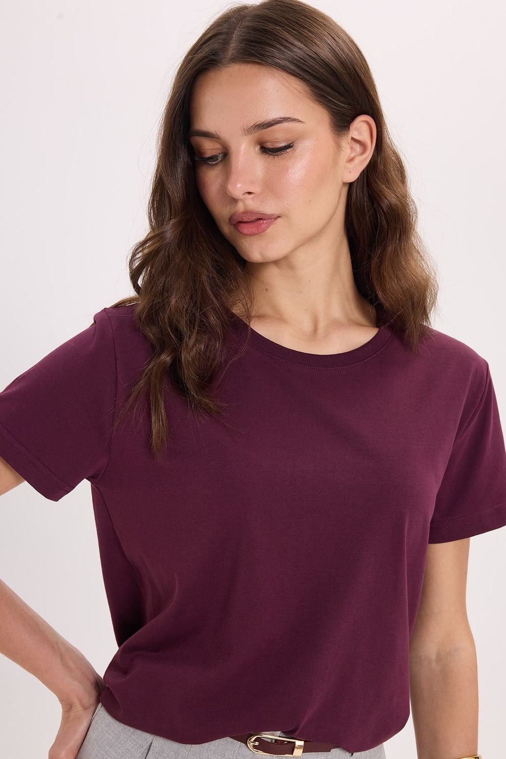 Kadın Relax Fit Rahat Kesim Kısa Kollu Bisiklet Yaka Bordo Tişört