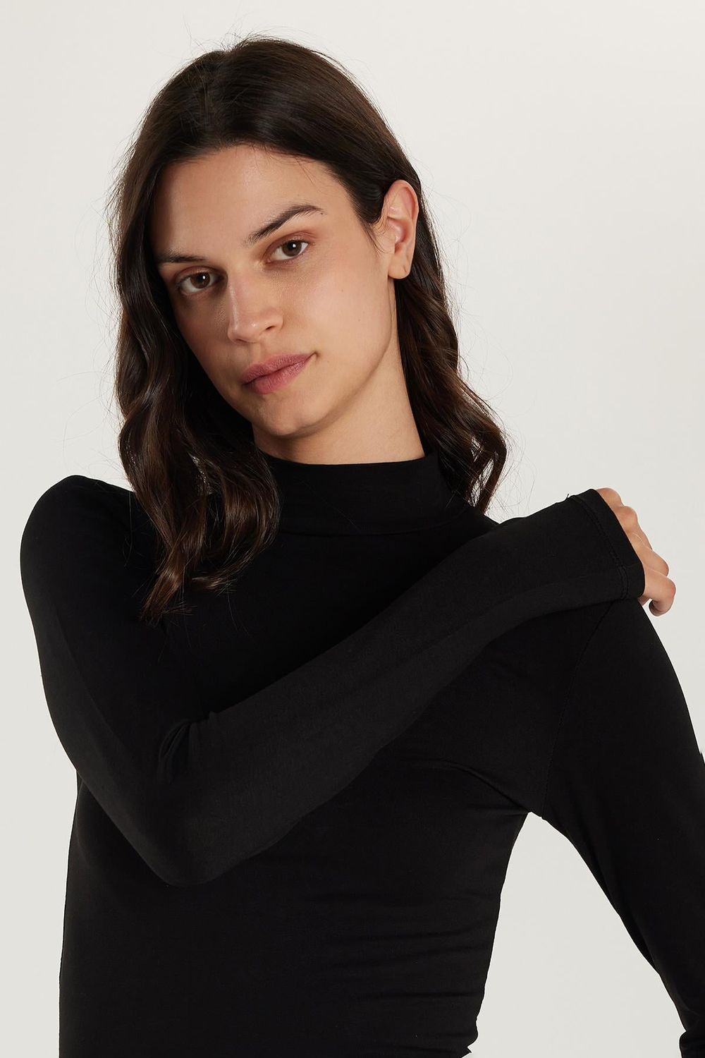 Kadın Regular Fit Klasik Kesim Viskon Kumaş Balıkçı Yaka Siyah Bluz 