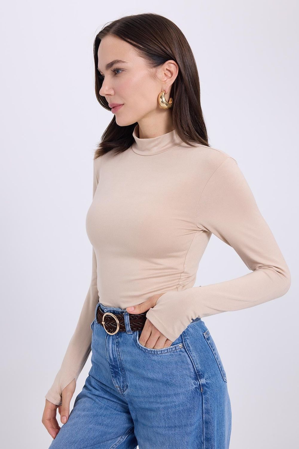 Kadın Regular Fit Klasik Kesim Viskon Kumaş Balıkçı Yaka Bej Bluz 
