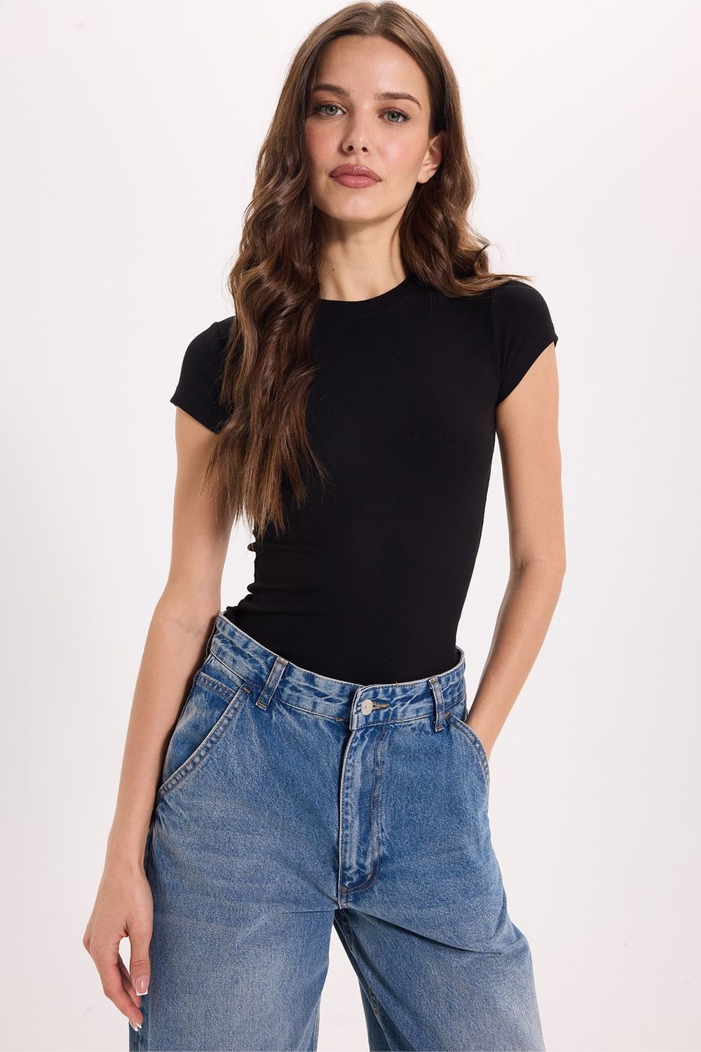 Kadın Slim Fit Dar Kesim Bisiklet Yaka Viskon Kumaş Ultra Soft Siyah Tişört