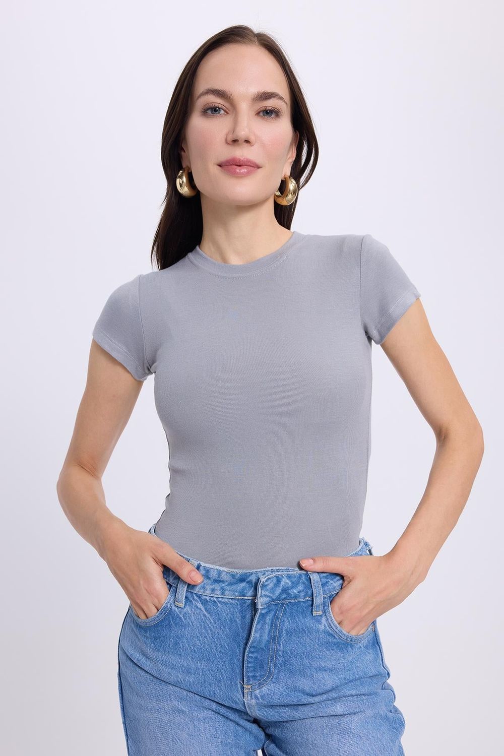 Kadın Regular Fit Klasik Kesim Bisiklet Yaka Viskon Kumaş Ultra Soft Gri Tişört