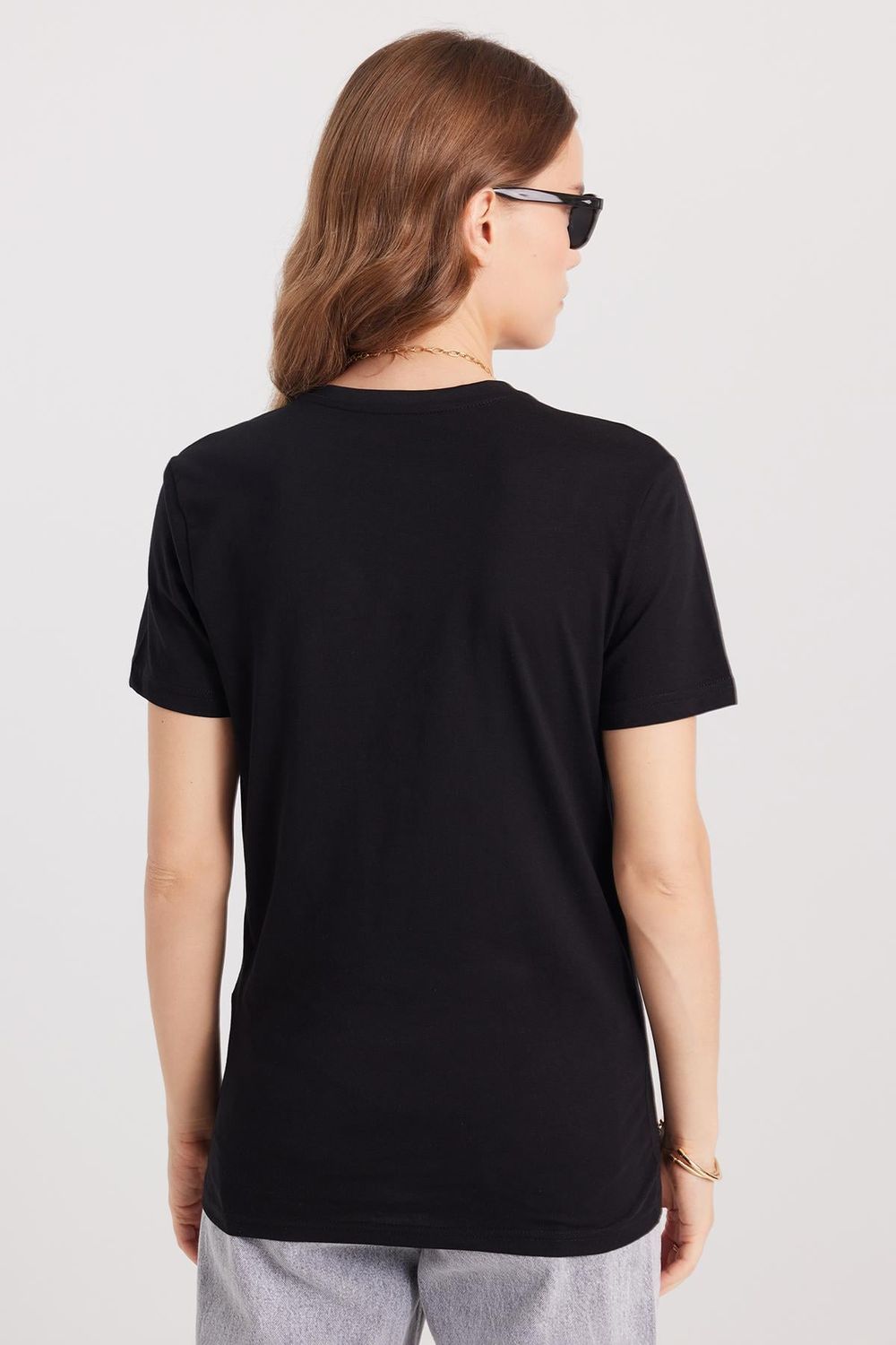 Kadın Slim Fit Dar Kesim %100 Pamuk Yumuşak Dokulu Siyah V Yaka Tişört