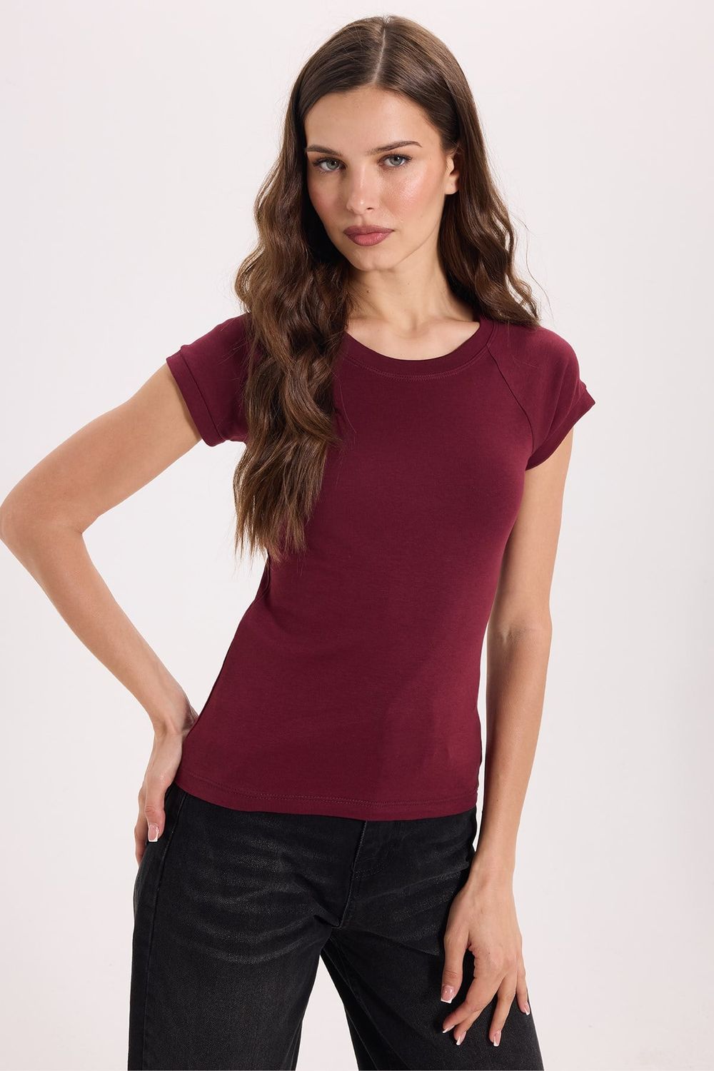 Kadın Slim Fit Dar Kesim Bisiklet Yaka Reglan Kol %100 Pamuk Bordo Tişört Bluz