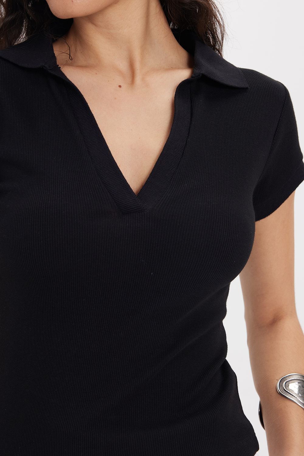 KADIN DERİN PATLI  POLO YAKA TİŞÖRT AKS-605