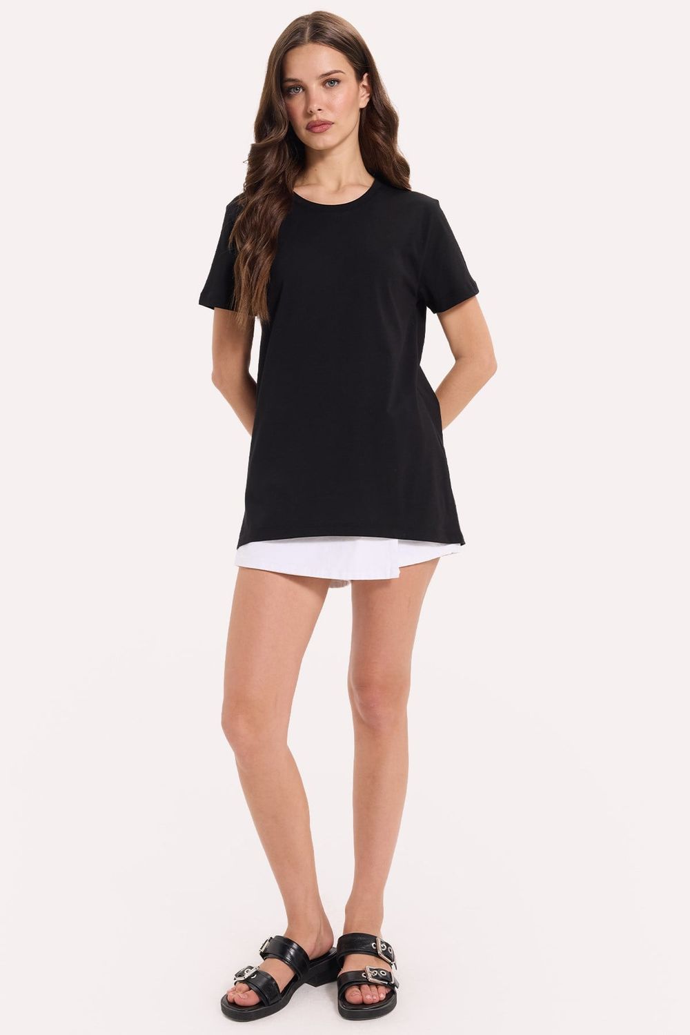 Kadın Slim Fit Dar Kesim %100 Pamuk Kısa Kollu Bisiklet Yaka Siyah Tişört